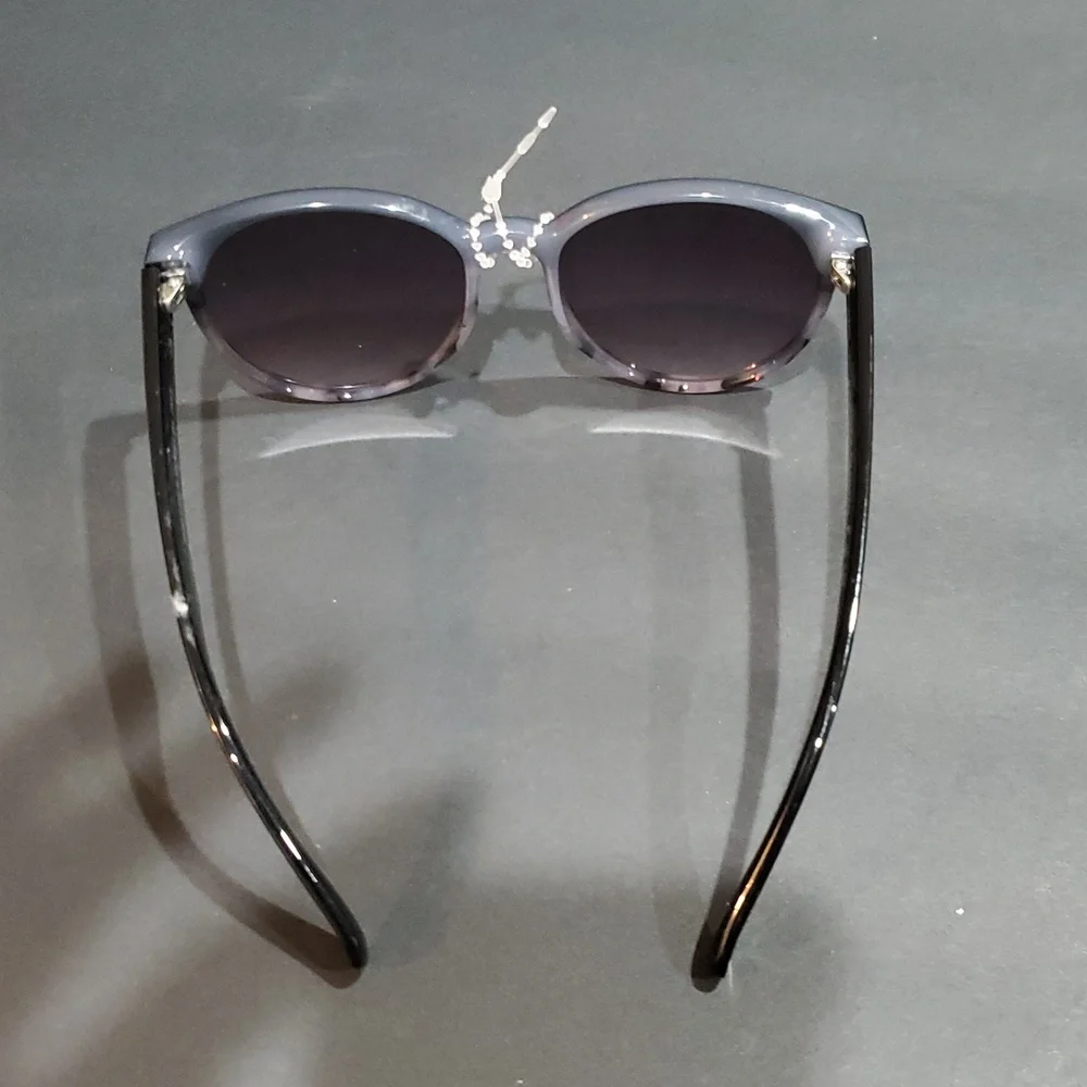 Vince Camuto vc1061 black and Gray multi fade lens sunglasses new‎